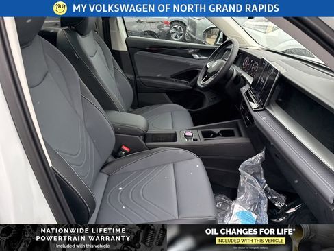 New 2026 Volkswagen Tiguan SE image 21