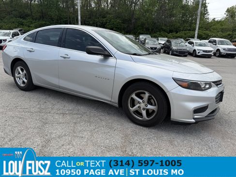 Used 2018 Chevrolet Malibu LS FWD image 1
