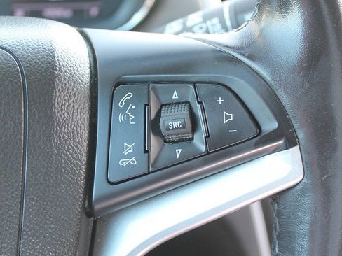 Used 2019 Chevrolet Trax LT w/ LT Convenience Package image 25