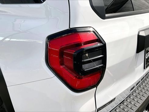 Used 2025 Toyota 4Runner TRD Off-Road AWD/4WD image 29