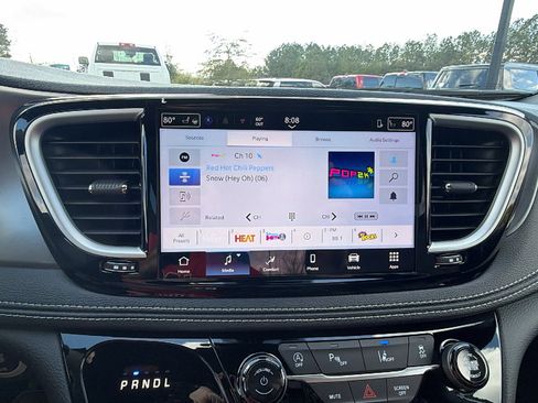 New 2026 Chrysler Pacifica Select image 27