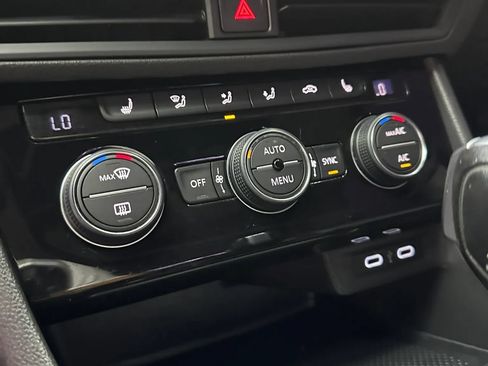 Used 2020 Volkswagen Jetta SE FWD image 20