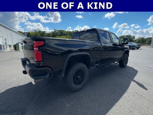 Certified 2024 Chevrolet Silverado 2500 ZR2 w/ LPO, Dark Essentials Package image 9