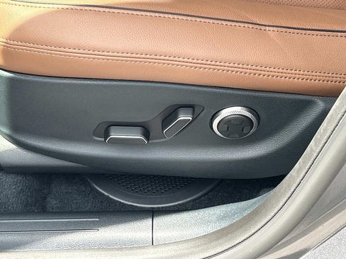 New 2026 Genesis GV70 2.5T Advanced AWD/4WD image 17