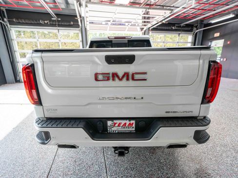 Used 2021 GMC Sierra 1500 Denali w/ Driver Alert Package II AWD/4WD image 3