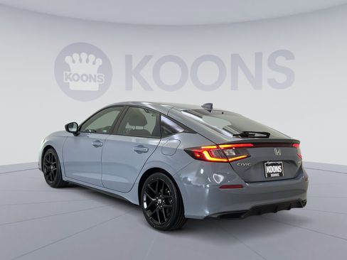 Used 2023 Honda Civic Sport image 7