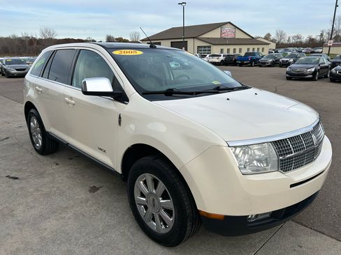 Used 2008 Lincoln MKX FWD image 3