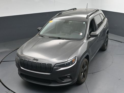 Used 2020 Jeep Cherokee Latitude Plus image 29
