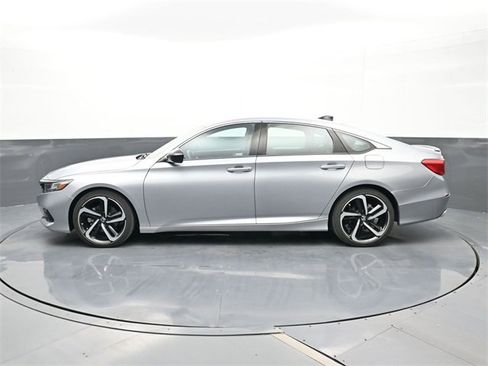 Used 2022 Honda Accord Sport Special Edition image 2