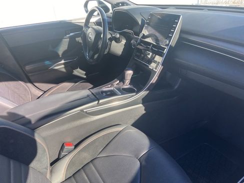Used 2019 Toyota Avalon Touring w/ All Weather Liner Package image 4