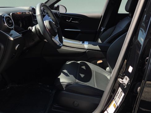 Used 2026 Mercedes-Benz GLC 300 image 10