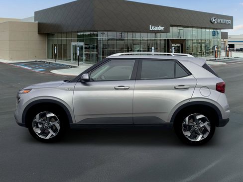 New 2026 Hyundai Venue SEL FWD image 3