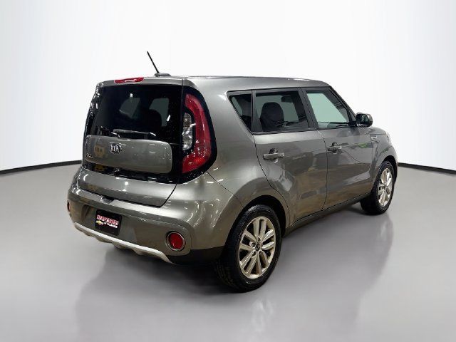 Used 2017 Kia Soul + FWD image 7
