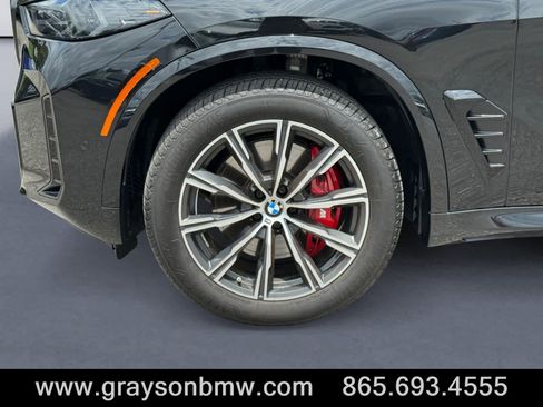 Used 2026 BMW X5 xDrive40i w/ M Sport Package AWD/4WD image 9