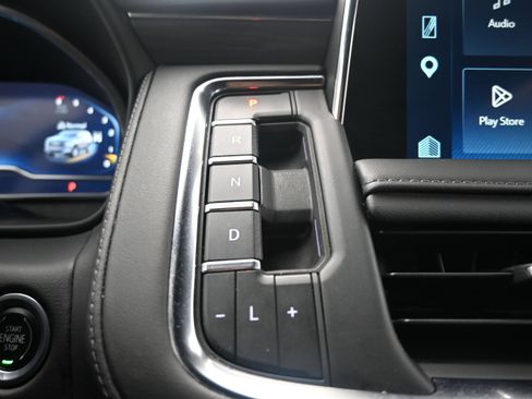 Used 2023 Chevrolet Tahoe LT w/ Luxury Package AWD/4WD image 19