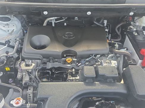 Used 2023 Toyota RAV4 XLE image 29