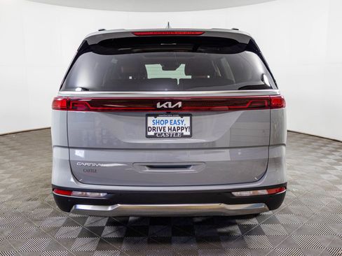 Used 2024 Kia Carnival SX Prestige FWD image 19