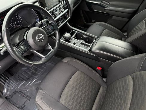 Certified 2023 Nissan Pathfinder SV image 17