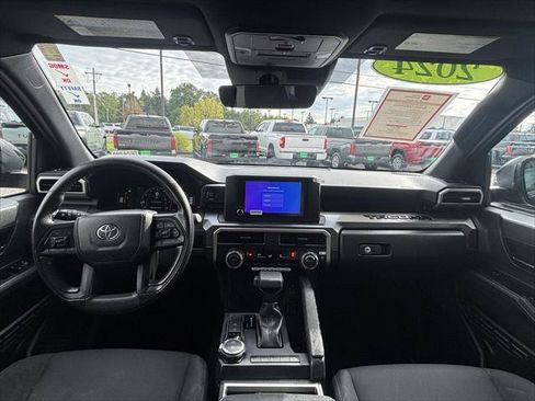Certified 2024 Toyota Tacoma SR5 AWD/4WD image 14