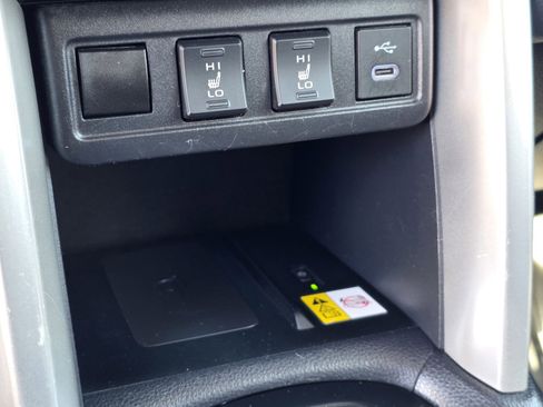 Used 2023 Toyota Corolla Cross XLE image 26