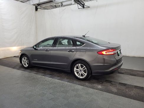 Used 2018 Ford Fusion S image 3