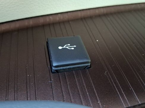 Used 2021 Toyota Sienna LE AWD/4WD image 24