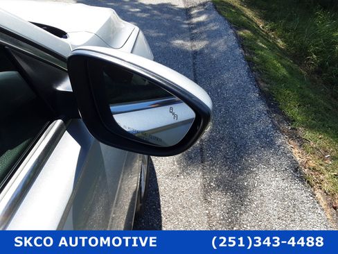 Used 2020 Volkswagen Passat 2.0T SE image 10