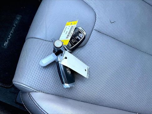 Used 2020 Hyundai Santa Fe SEL w/ Convenience + Premium Package image 32