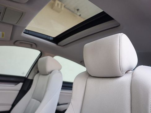 Used 2019 Honda Accord EX image 17