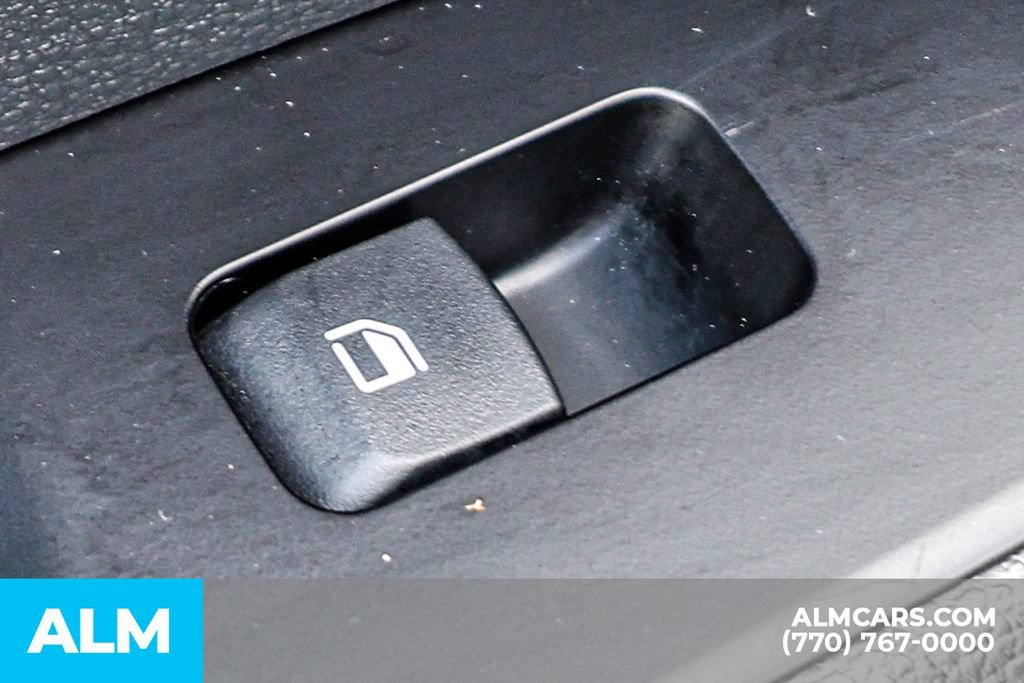 Used 2025 Kia Soul LX w/ LX Technology Package FWD image 47