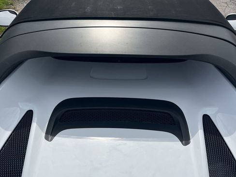 Used 2018 Alfa Romeo 4C Spider RWD image 3