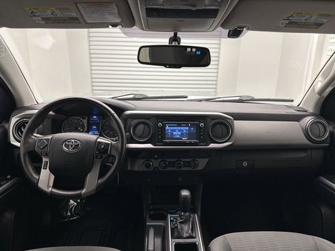 Used 2017 Toyota Tacoma SR5 w/ Tow Package image 17