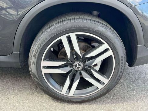 Used 2020 Mercedes-Benz GLC 300 image 12