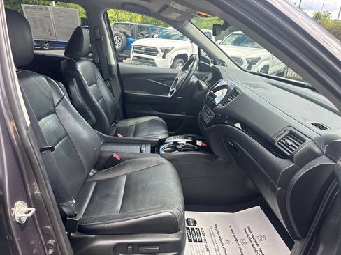 Used 2019 Honda Pilot Touring image 31