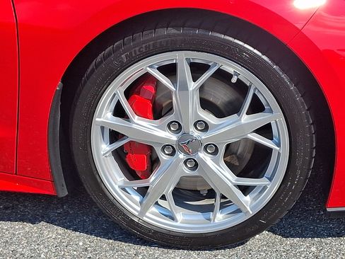 Used 2023 Chevrolet Corvette Stingray Preferred Conv w/ Z51 Performance Package RWD image 8
