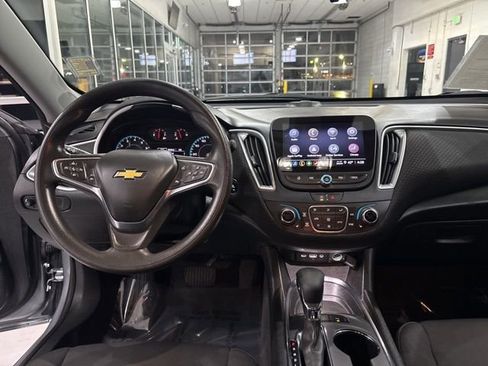 Used 2024 Chevrolet Malibu LT image 20