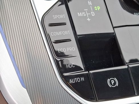 Certified 2022 BMW X5 xDrive40i image 17