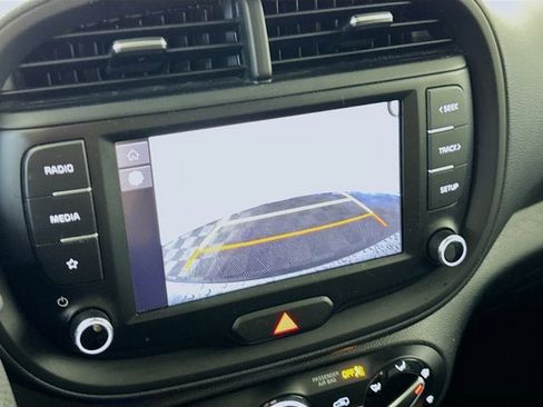 Certified 2023 Kia Soul LX FWD image 13
