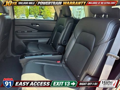 Used 2023 Nissan Pathfinder SL w/ SL Premium Package AWD/4WD image 11