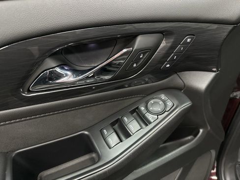 Used 2022 Chevrolet Traverse High Country image 19