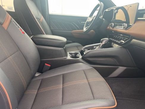 Used 2024 GMC Canyon AT4 image 17