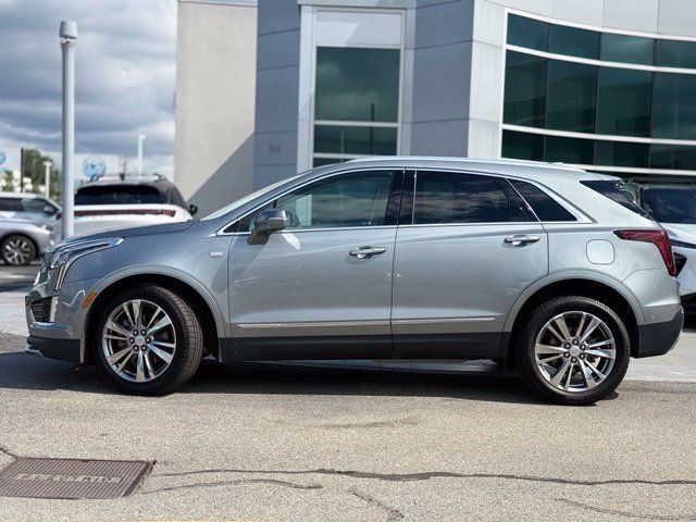 Used 2023 Cadillac XT5 Premium Luxury w/ Technology Package AWD/4WD image 3