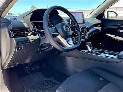 Used 2021 Nissan Sentra SV FWD image 8
