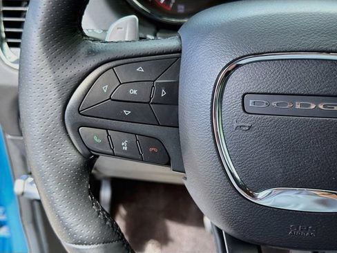 Used 2018 Dodge Durango R/T w/ Technology Group AWD/4WD image 37