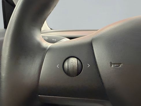 Used 2018 Tesla Model 3 Long Range image 17