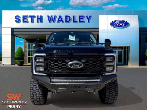 New 2026 Ford F250 Lariat w/ Black Appearance Package image 4