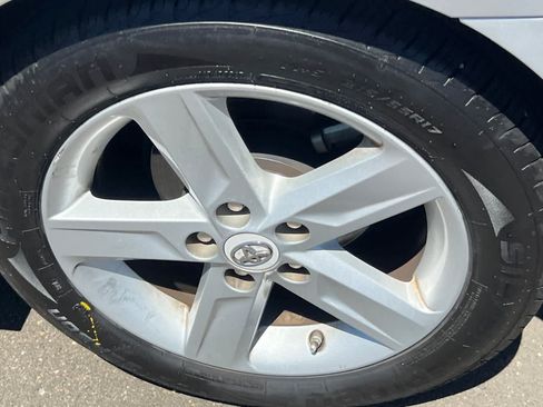 Used 2012 Toyota Camry SE FWD image 22