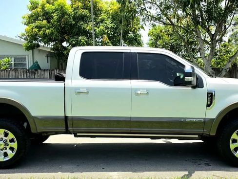 Used 2017 Ford F250 King Ranch w/ King Ranch Ultimate Package AWD/4WD image 12