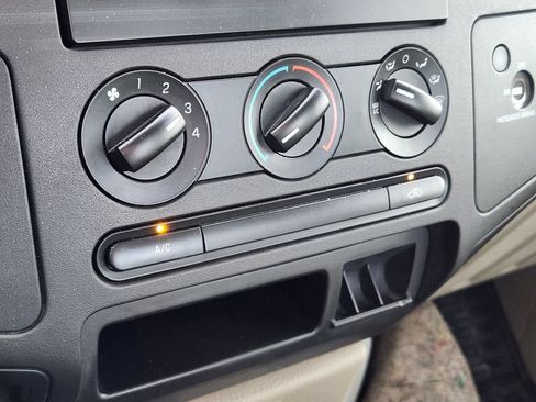 Used 2008 Ford F250 XL RWD image 23