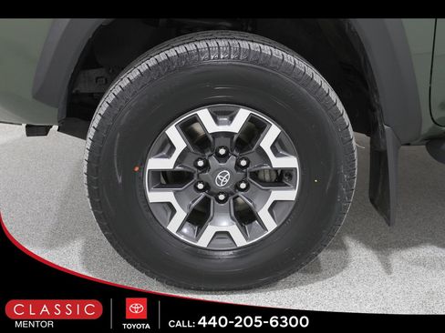 Certified 2021 Toyota Tacoma TRD Off-Road w/ Technology Package image 19